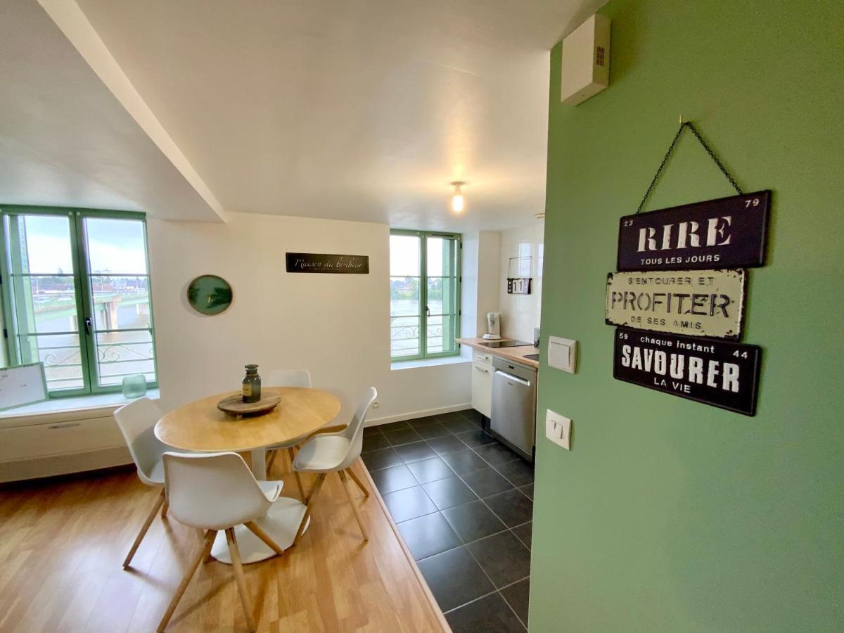 La Vue Loire Appartement Saint-Denis-de lʼHôtel Exteriér fotografie